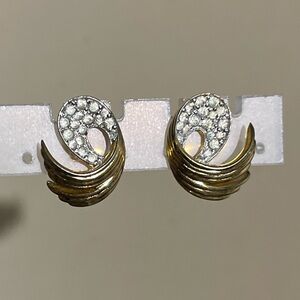JOMAZ vintage clip on earrings